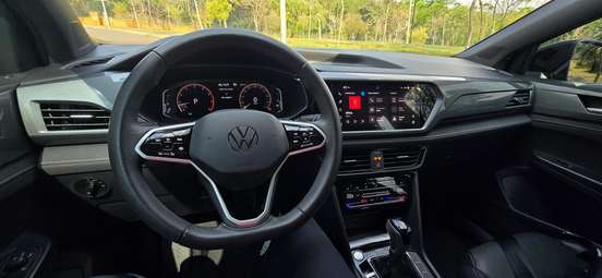 VOLKSWAGEN-TAOS-2023