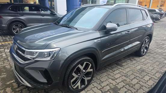 VOLKSWAGEN-TAOS-2025