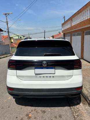 VOLKSWAGEN-T-CROSS-2021