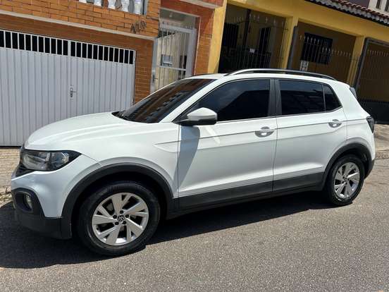 VOLKSWAGEN-T-CROSS-2021