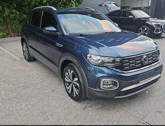 VOLKSWAGEN-T-CROSS-2022