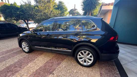 VOLKSWAGEN-TIGUAN-2018