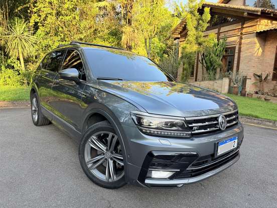 VOLKSWAGEN-TIGUAN-2020