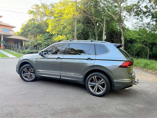 VOLKSWAGEN-TIGUAN-2020