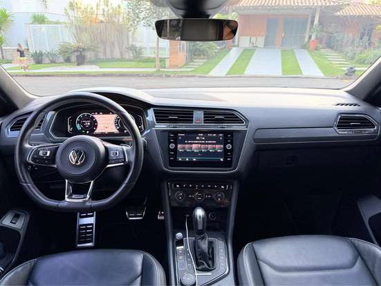VOLKSWAGEN-TIGUAN-2020