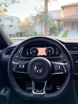 VOLKSWAGEN-TIGUAN-2020
