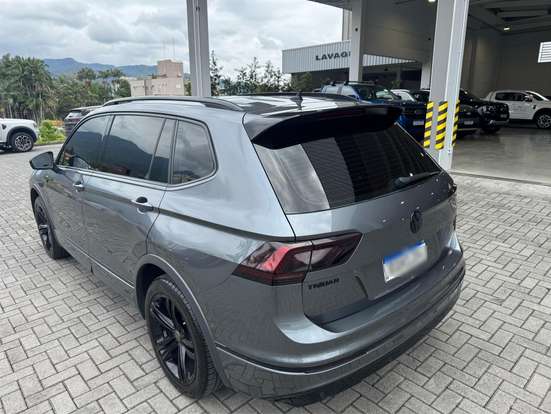 VOLKSWAGEN-TIGUAN-2019