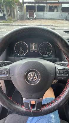 VOLKSWAGEN-TIGUAN-2011