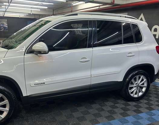 VOLKSWAGEN-TIGUAN-2015