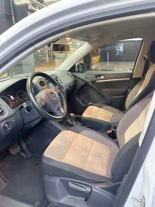 VOLKSWAGEN-TIGUAN-2015