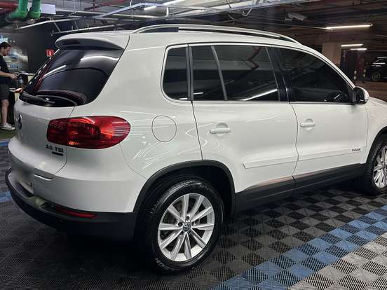 VOLKSWAGEN-TIGUAN-2.0 TSI R-LINE 16V TURBO GASOLINA 4P TIPTRONIC VOLKSWAGEN-TIGUAN-2015