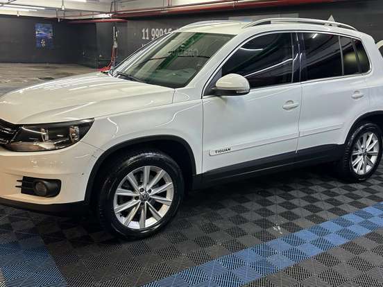 VOLKSWAGEN-TIGUAN-2.0 TSI R-LINE 16V TURBO GASOLINA 4P TIPTRONIC VOLKSWAGEN-TIGUAN-2015