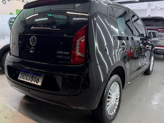 VOLKSWAGEN-UP-1.0 MPI MOVE UP 12V FLEX 4P AUTOMATIZADO VOLKSWAGEN-UP-2017