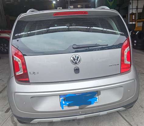 VOLKSWAGEN-UP-2016