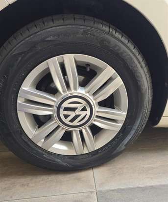 VOLKSWAGEN-UP-2017