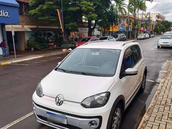 VOLKSWAGEN-UP-1.0 TSI MOVE UP 12V FLEX 4P MANUAL VOLKSWAGEN-UP-2016