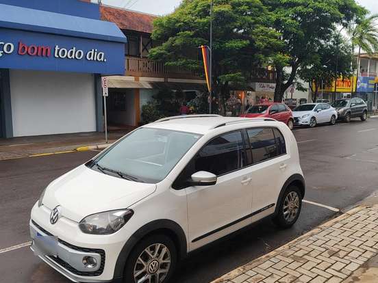 VOLKSWAGEN-UP-1.0 TSI MOVE UP 12V FLEX 4P MANUAL VOLKSWAGEN-UP-2016