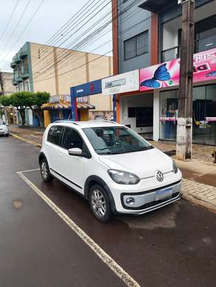 VOLKSWAGEN-UP-2016
