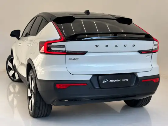 VOLVO-C40-2022