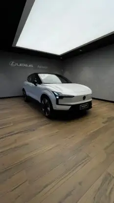 VOLVO-EX30-2024
