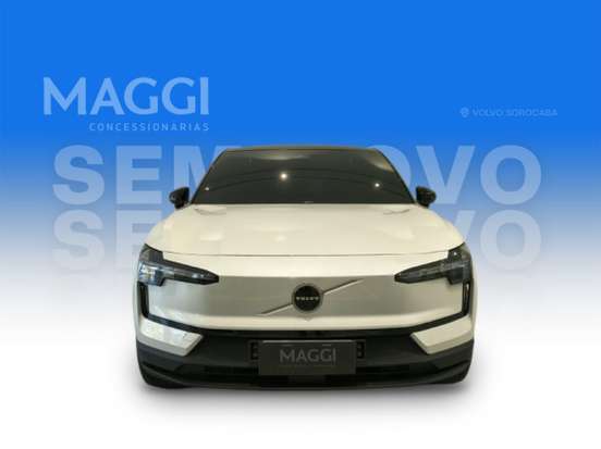VOLVO-EX30-2024