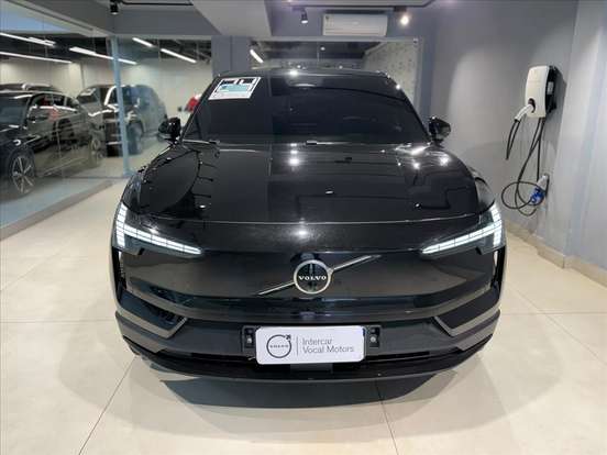VOLVO-EX30-2024