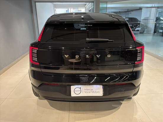 VOLVO-EX30-2024