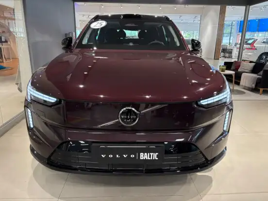 VOLVO-EX90-2025