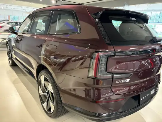 VOLVO-EX90-P8 RECHARGE TWIN ELECTRIC PERFORMANCE ULTRA AWD VOLVO-EX90-2025