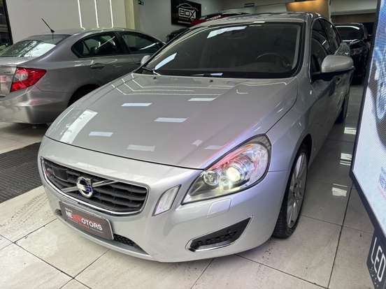 VOLVO-S60-2010