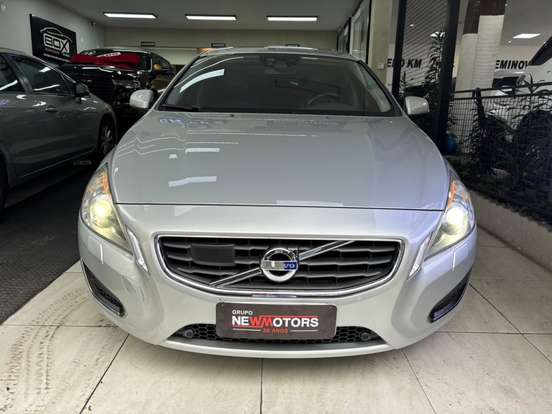 VOLVO-S60-2010