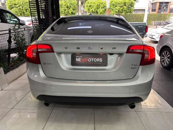 VOLVO-S60-2010