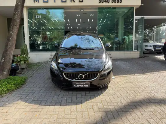 VOLVO-V40-2.0 T4 KINETIC GASOLINA 4P AUTOMÁTICO VOLVO-V40-2019