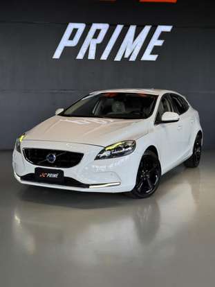 VOLVO-V40-2013