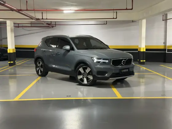 VOLVO XC40 2.0 T5 GASOLINA MOMENTUM AWD GEARTRONIC