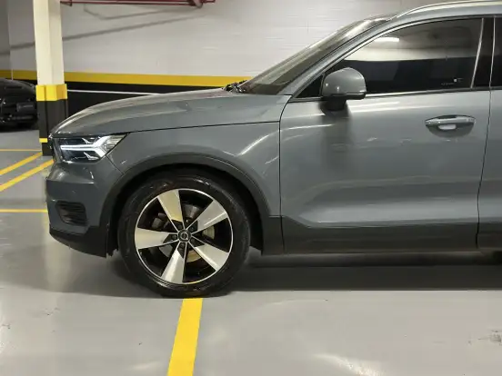 VOLVO-XC40-2.0 T5 GASOLINA MOMENTUM AWD GEARTRONIC VOLVO-XC40-2019