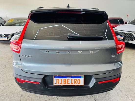 VOLVO-XC40-2.0 T4 GASOLINA GEARTRONIC VOLVO-XC40-2018
