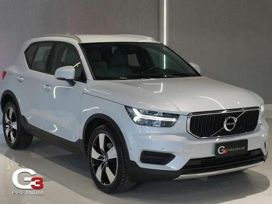 VOLVO-XC40-2019