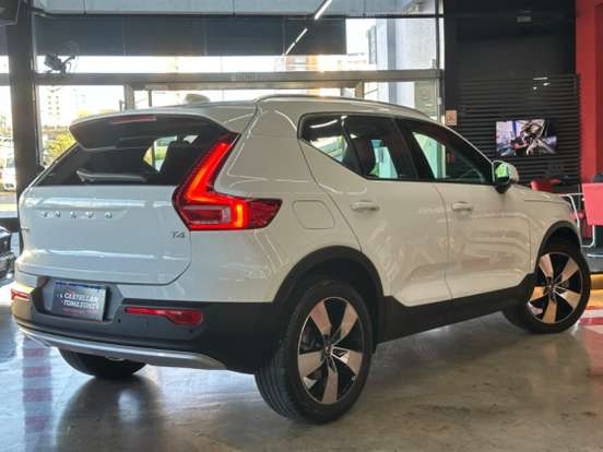VOLVO-XC40-2.0 T4 GASOLINA MOMENTUM GEARTRONIC VOLVO-XC40-2020