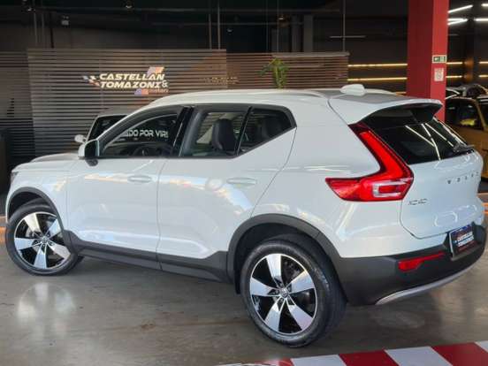 VOLVO-XC40-2.0 T4 GASOLINA MOMENTUM GEARTRONIC VOLVO-XC40-2020