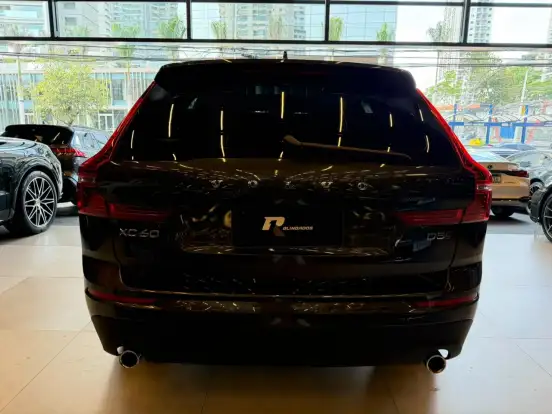 VOLVO-XC60-2019