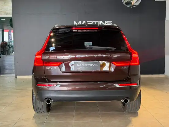 VOLVO-XC60-2.0 T5 GASOLINA MOMENTUM AWD GEARTRONIC VOLVO-XC60-2017