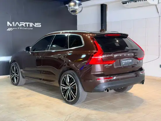 VOLVO-XC60-2.0 T5 GASOLINA MOMENTUM AWD GEARTRONIC VOLVO-XC60-2017