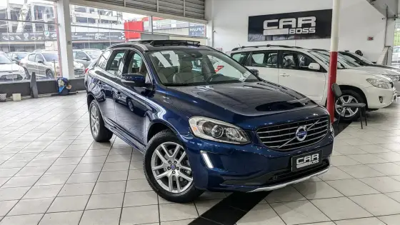 VOLVO XC60 2.0 T5 MOMENTUM GASOLINA 4P AUTOMÁTICO