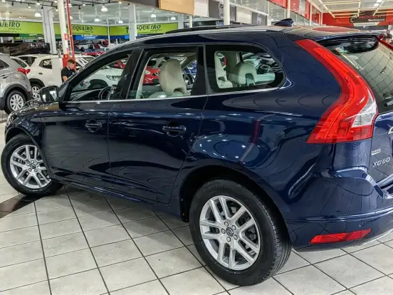 VOLVO-XC60-2.0 T5 MOMENTUM GASOLINA 4P AUTOMÁTICO VOLVO-XC60-2016