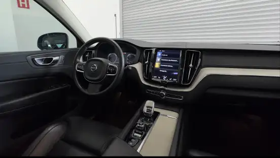 VOLVO-XC60-2021