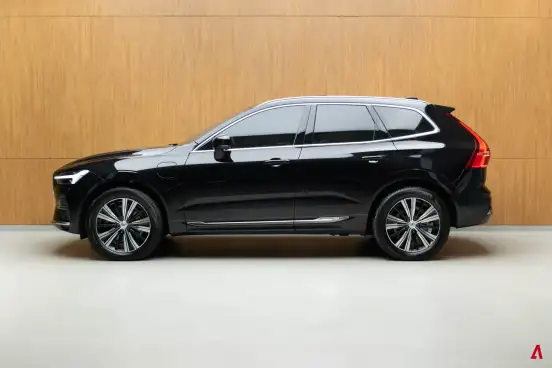 VOLVO-XC60-2022