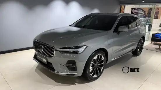 VOLVO-XC60-2025