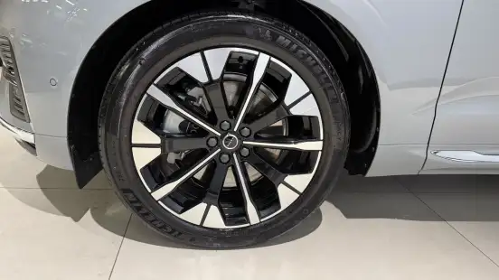 VOLVO-XC60-2026