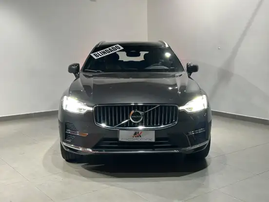 VOLVO-XC60-2022